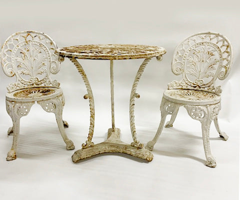 19th century English 3piece cast iron garden setting